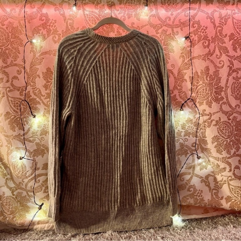#049 🥀 Banana Republic Grey Knit Sweater - Picture 8 of 9